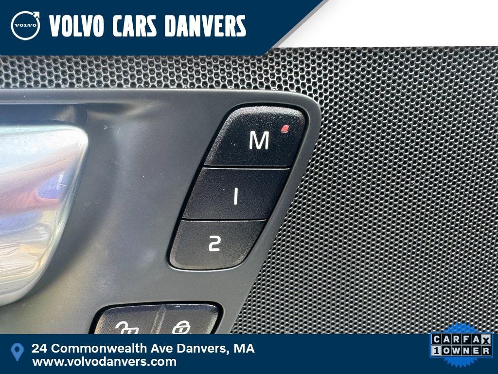 used 2023 Volvo XC60 car, priced at $41,995