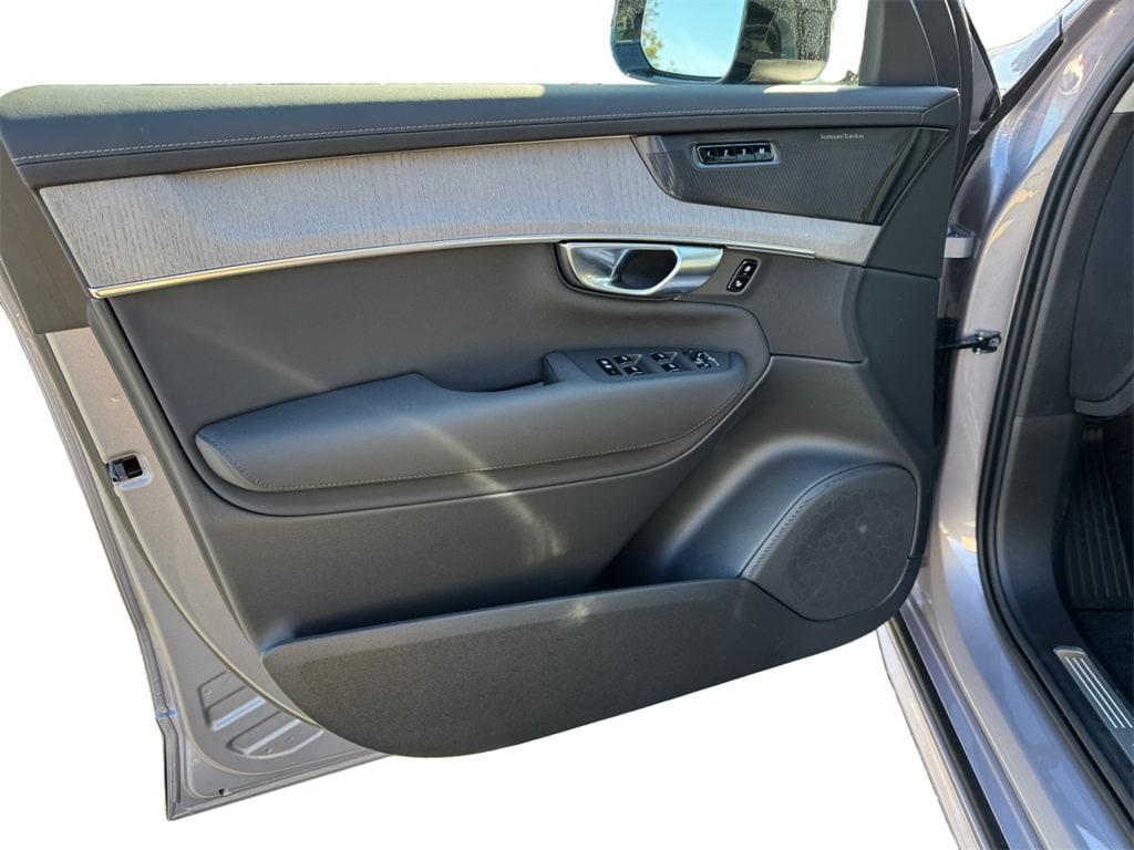 new 2026 Volvo XC90 car, priced at $76,499