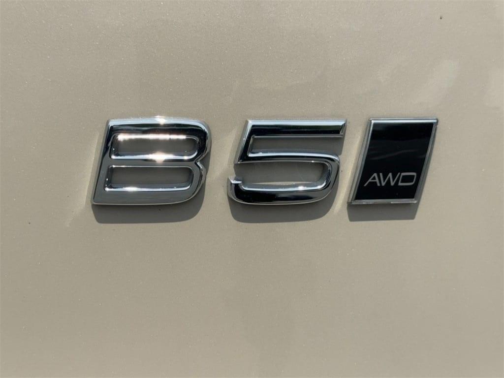 new 2025 Volvo XC40 car, priced at $51,040