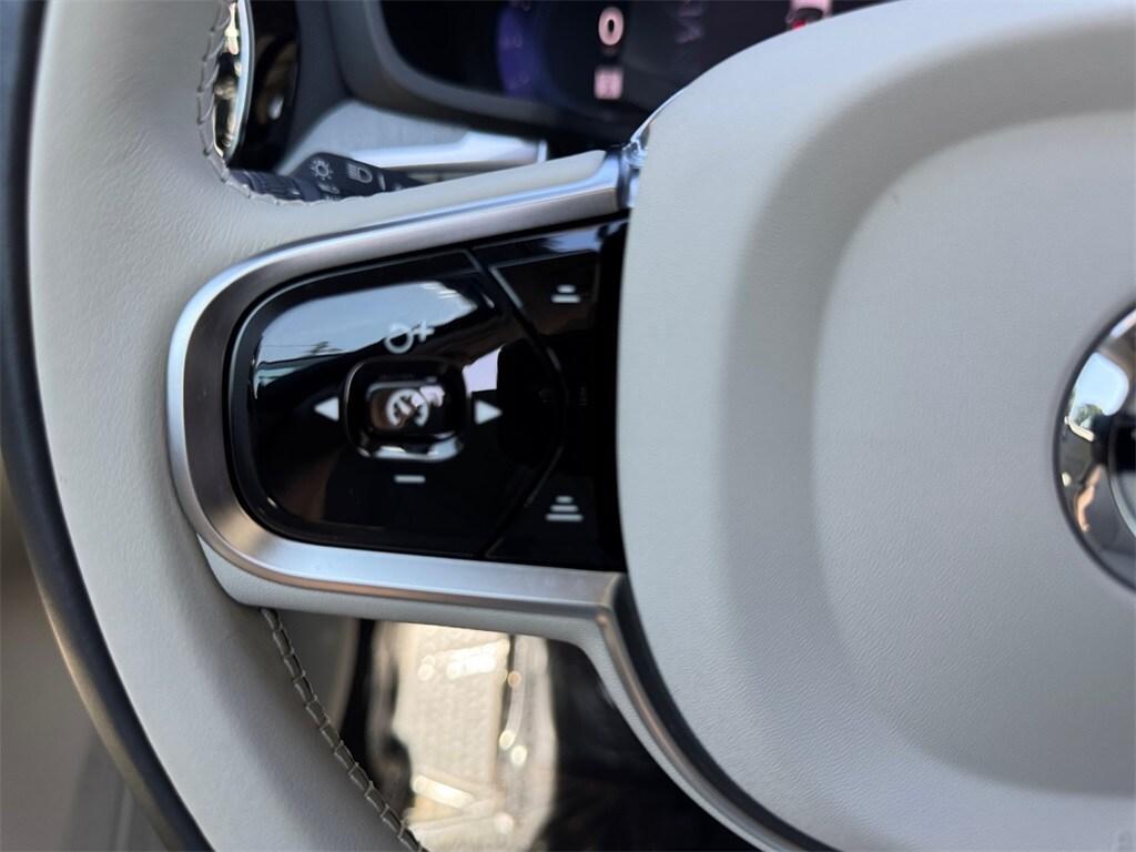 new 2025 Volvo S60 car