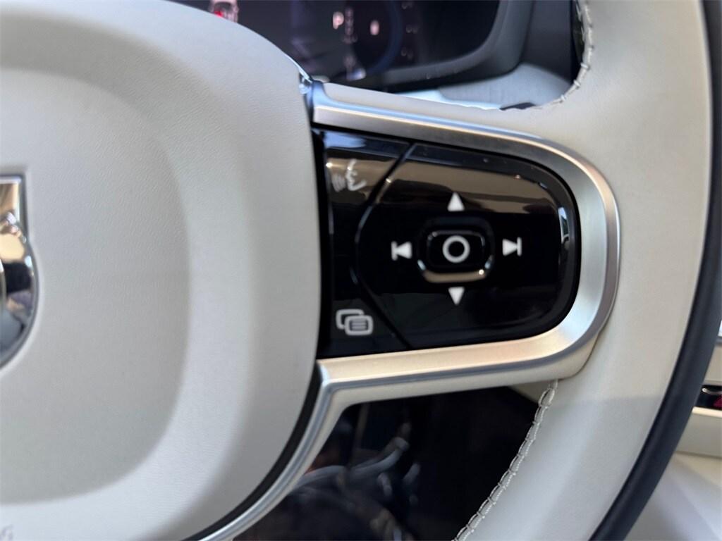 new 2025 Volvo S60 car