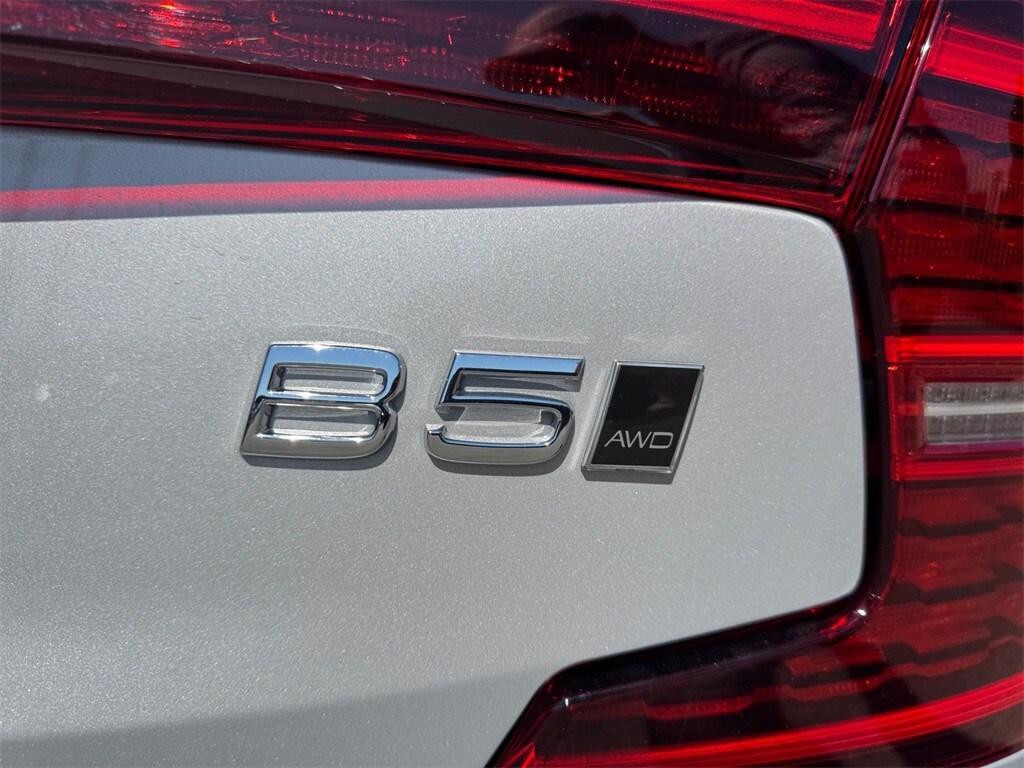 new 2025 Volvo S60 car