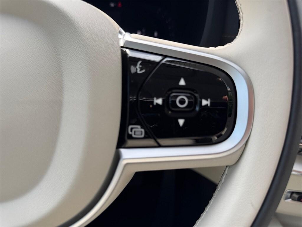 new 2026 Volvo XC60 car, priced at $64,484