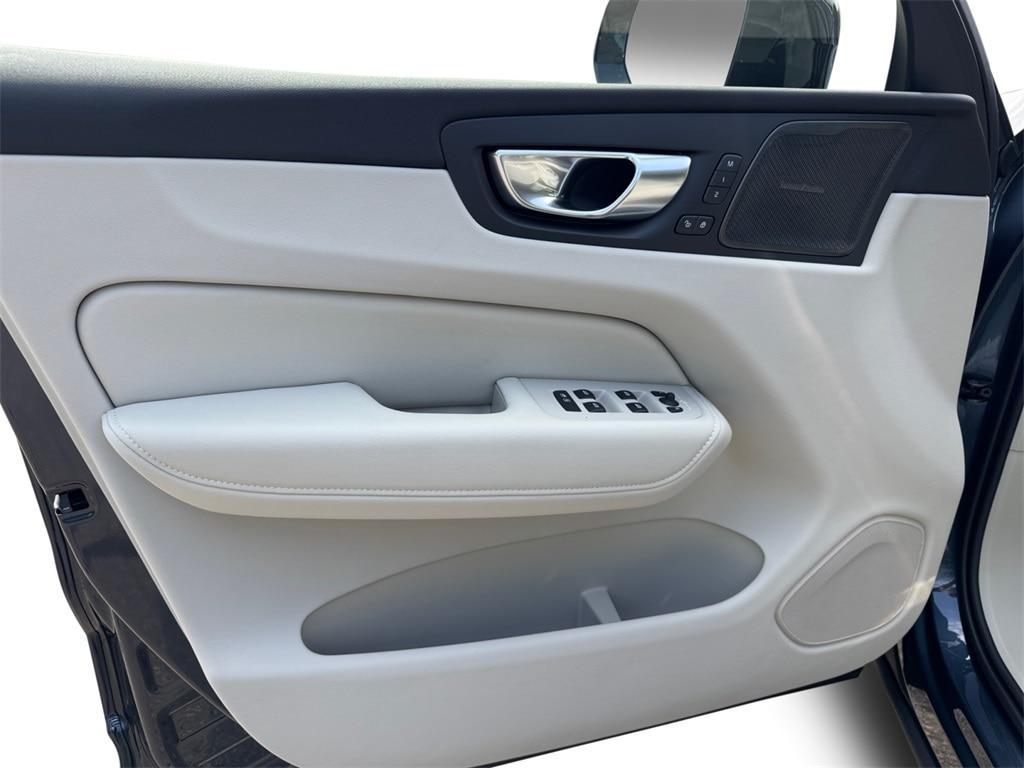 new 2026 Volvo XC60 car, priced at $64,484