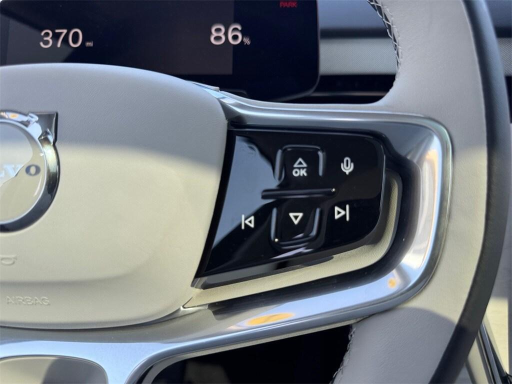 new 2025 Volvo EX90 car, priced at $83,989