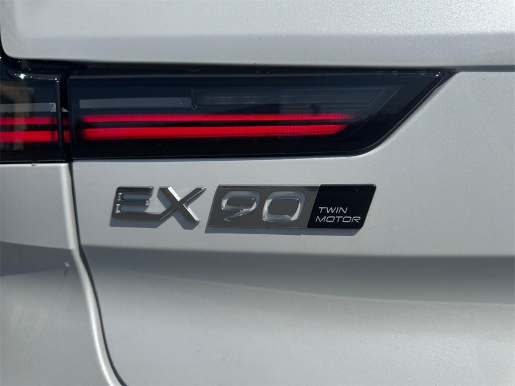 new 2025 Volvo EX90 car, priced at $83,989