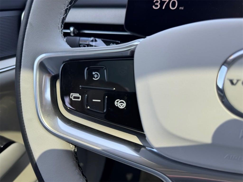 new 2025 Volvo EX90 car, priced at $83,989