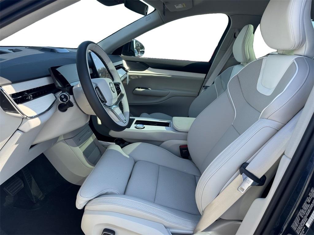 new 2025 Volvo EX90 car, priced at $87,839