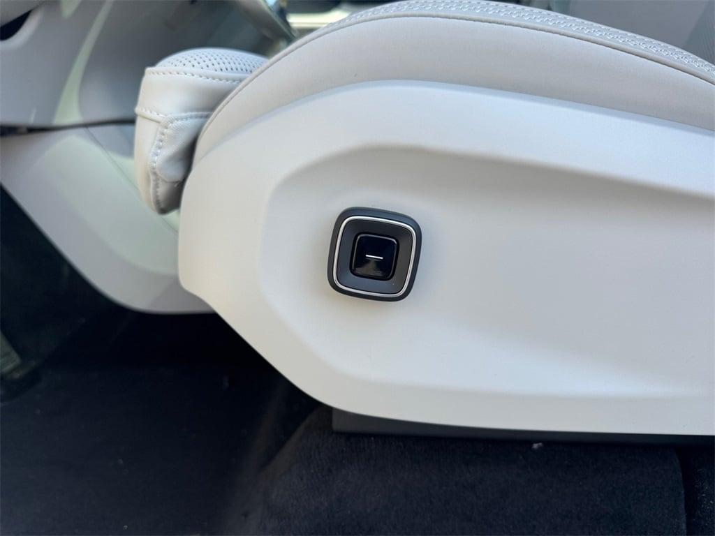 new 2025 Volvo EX90 car, priced at $87,839