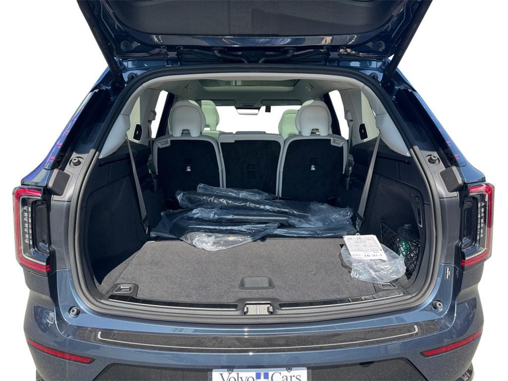 new 2025 Volvo EX90 car, priced at $87,839