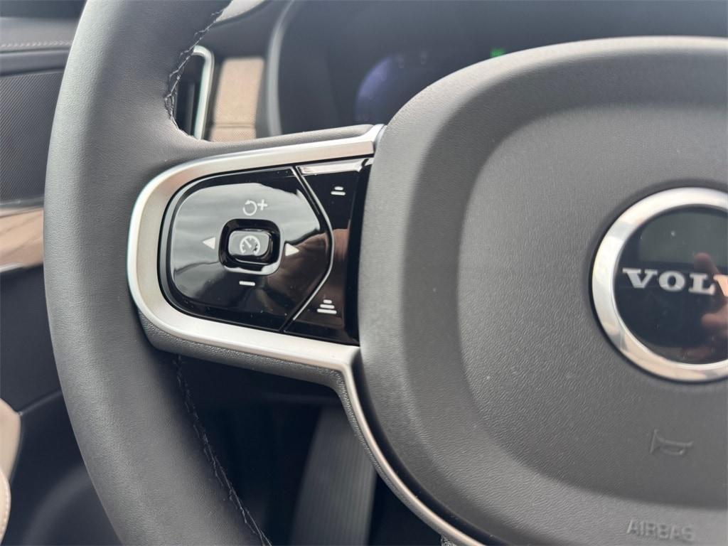 new 2025 Volvo XC90 car, priced at $66,655