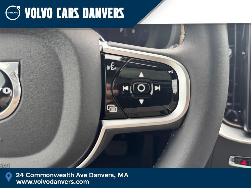 new 2025 Volvo XC90 car, priced at $67,204