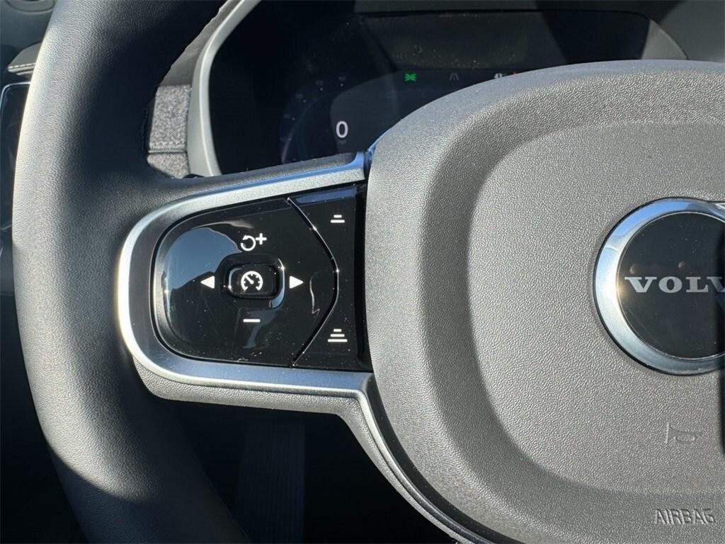 new 2025 Volvo XC90 car, priced at $65,555
