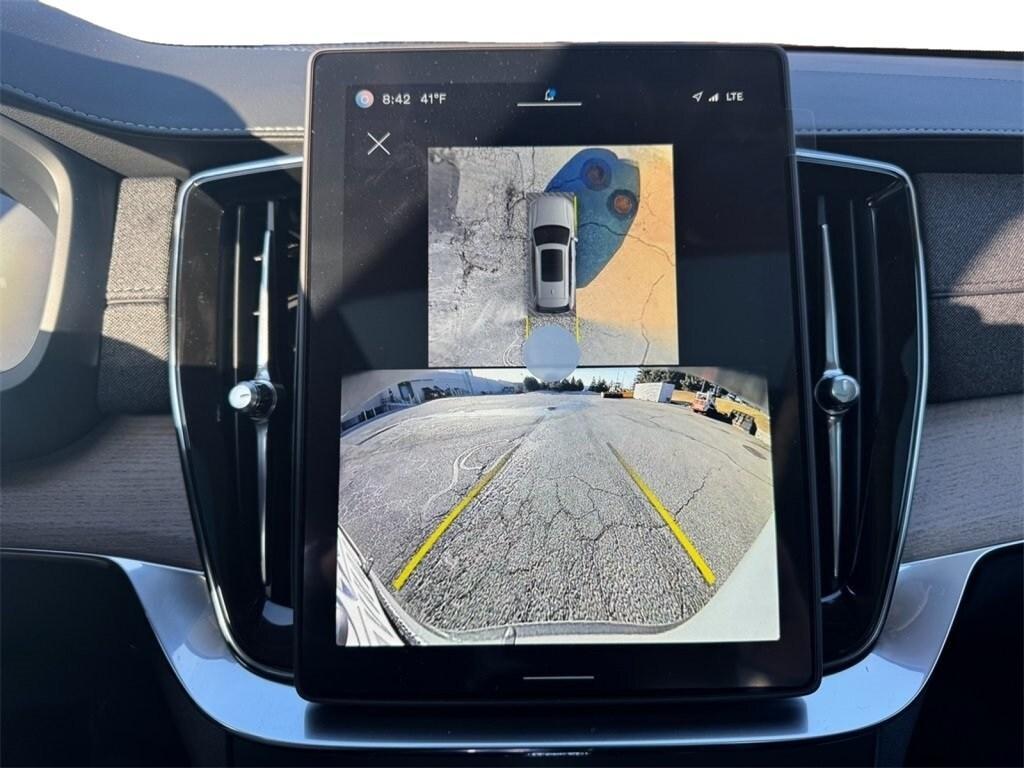 new 2025 Volvo XC90 car, priced at $65,555