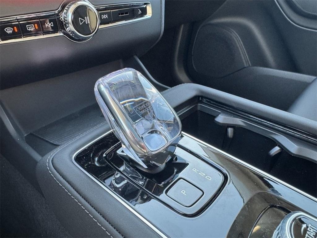 new 2025 Volvo XC90 car, priced at $65,555