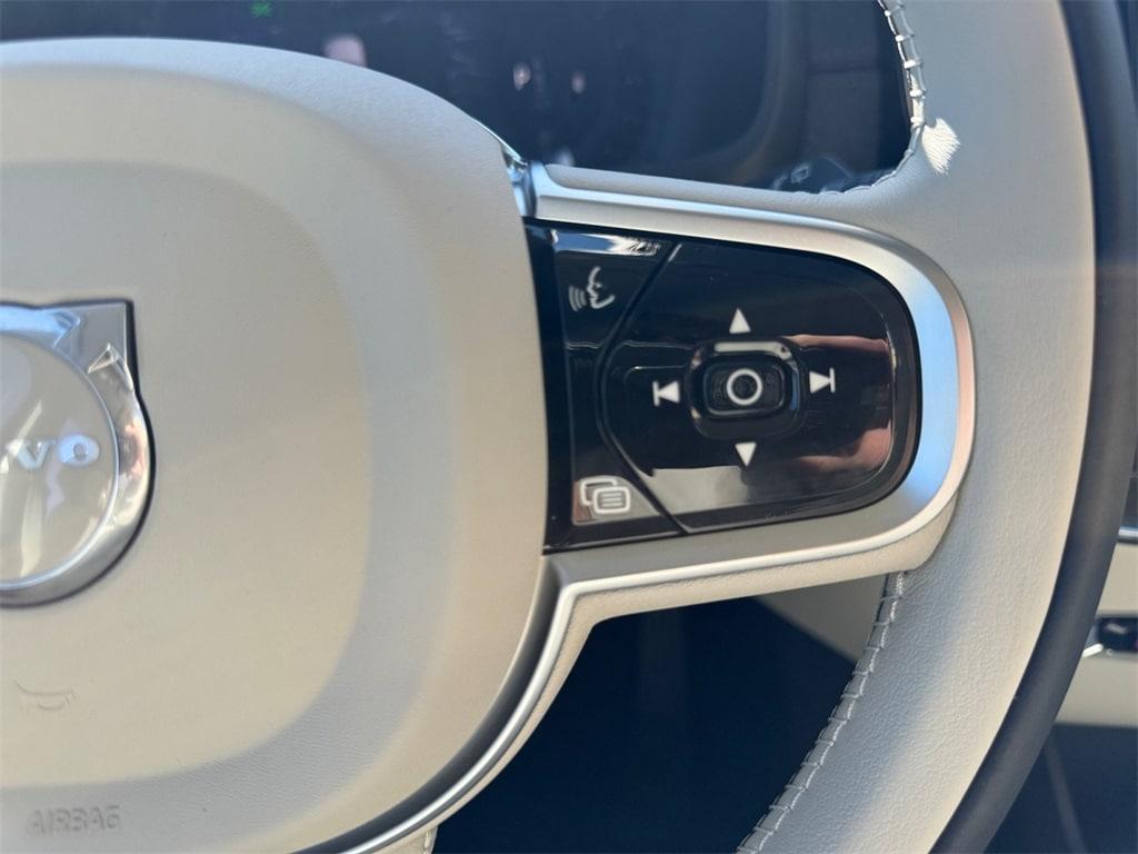 new 2025 Volvo XC90 car, priced at $76,504