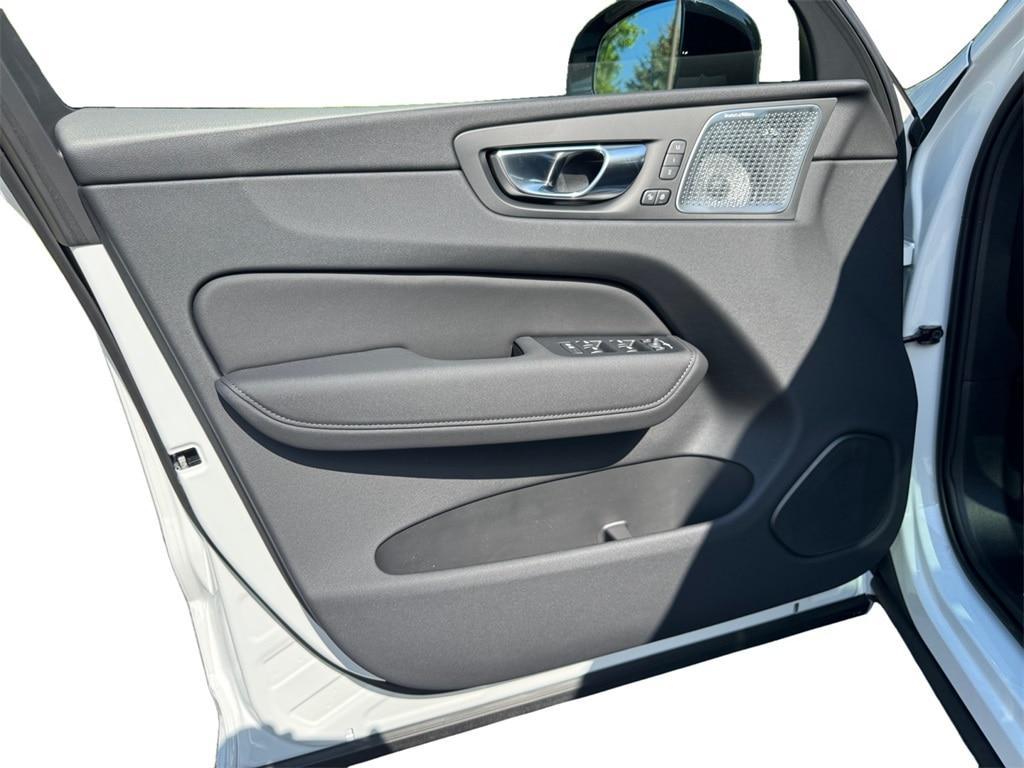 new 2026 Volvo XC60 car, priced at $71,294