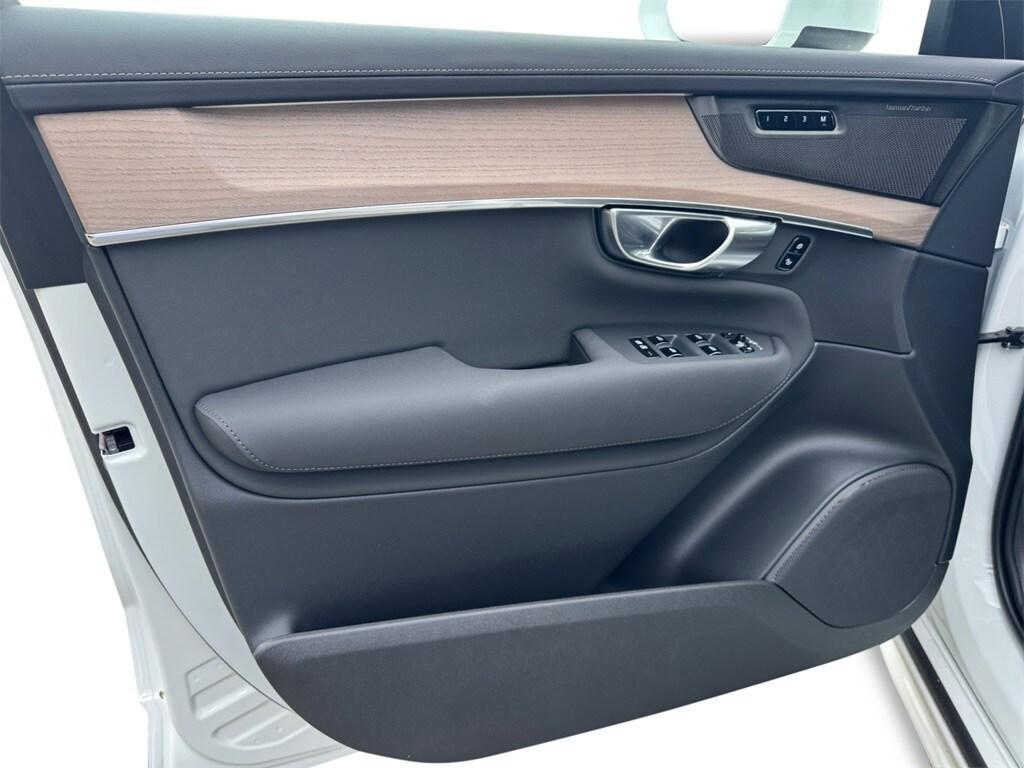 new 2025 Volvo XC90 car, priced at $64,645