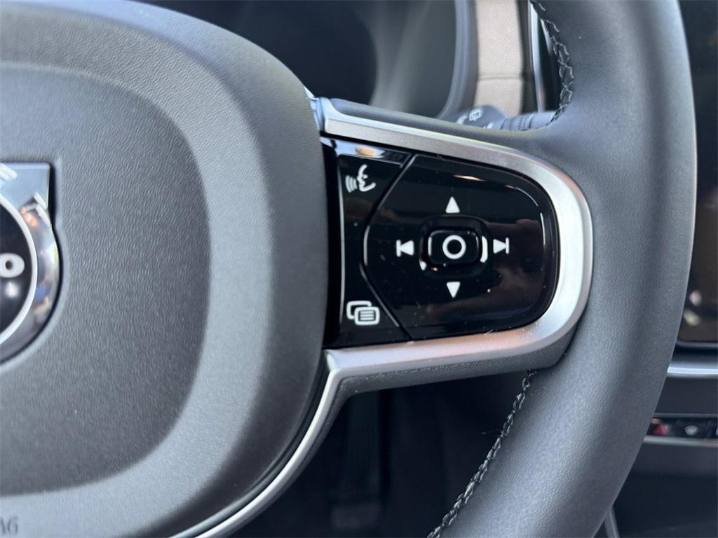 new 2026 Volvo XC90 car, priced at $72,329