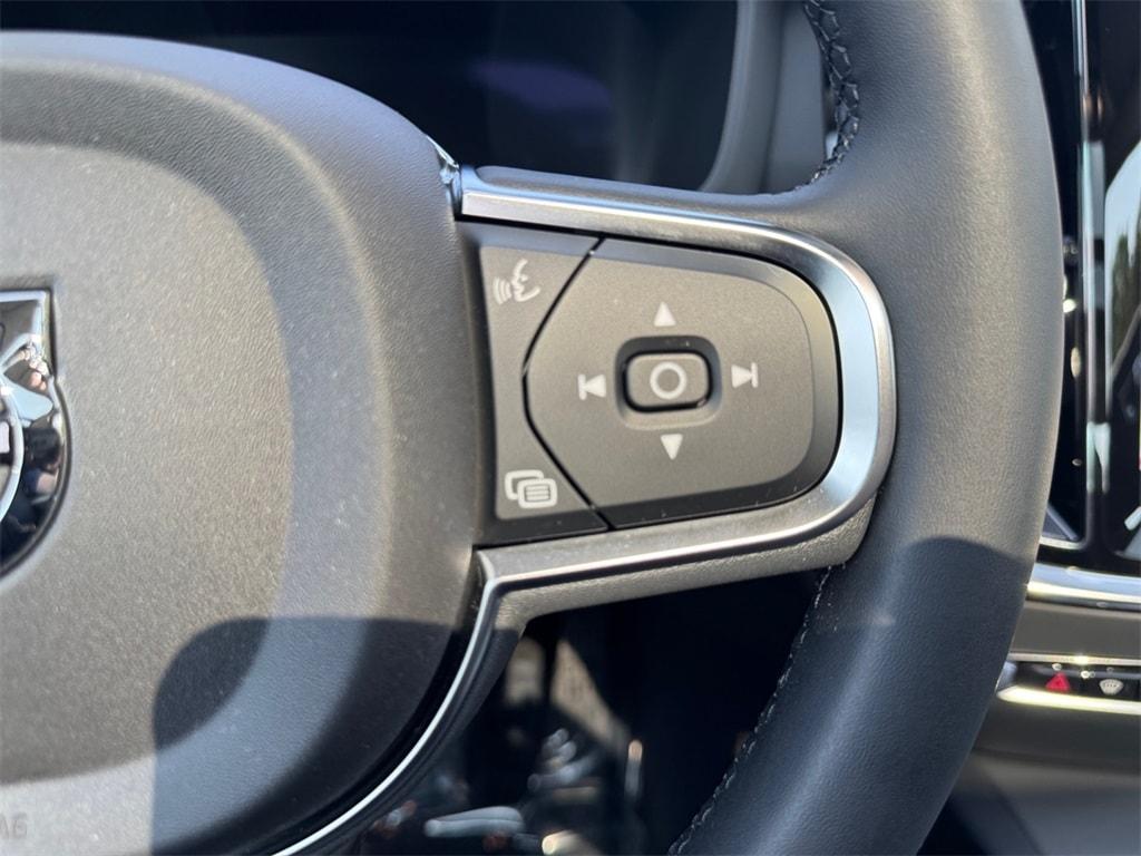 new 2025 Volvo S60 car