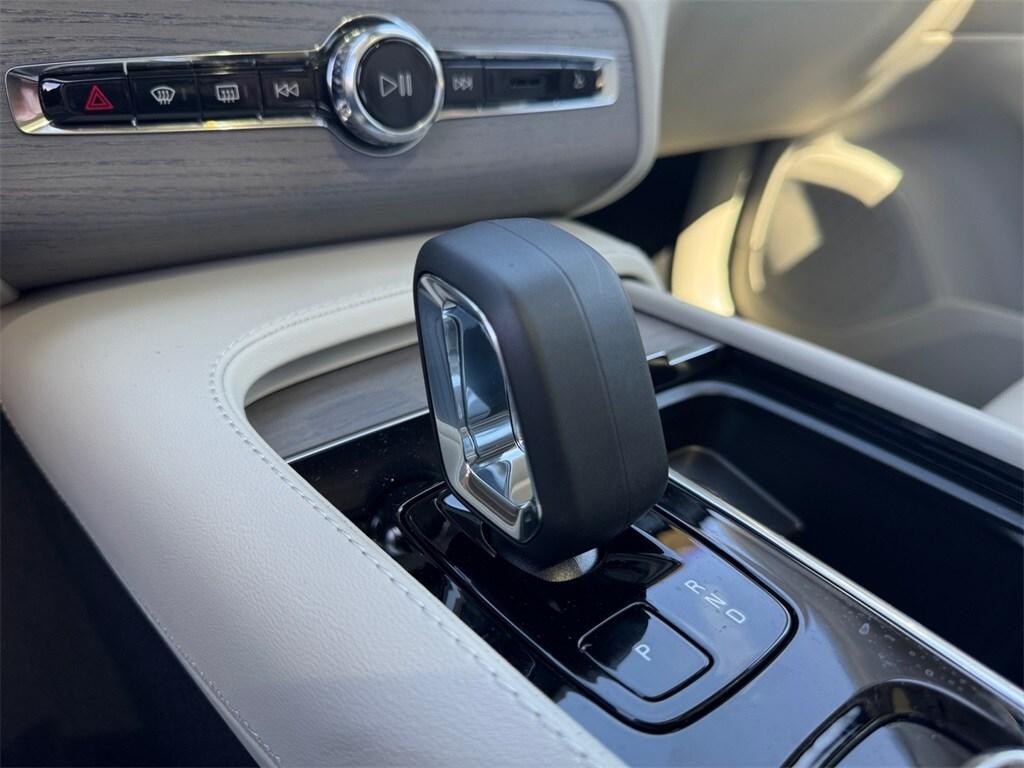 new 2025 Volvo XC90 car, priced at $67,265