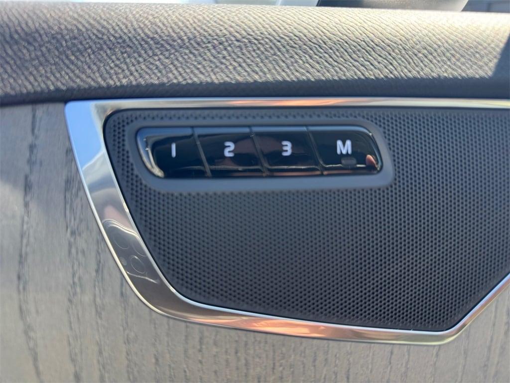 new 2025 Volvo XC90 car, priced at $67,265