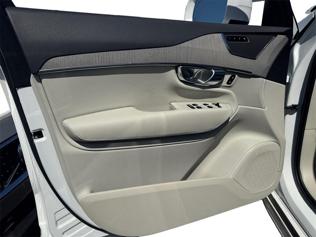 new 2025 Volvo XC90 car, priced at $67,265