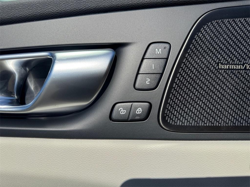 new 2026 Volvo XC60 car, priced at $64,484