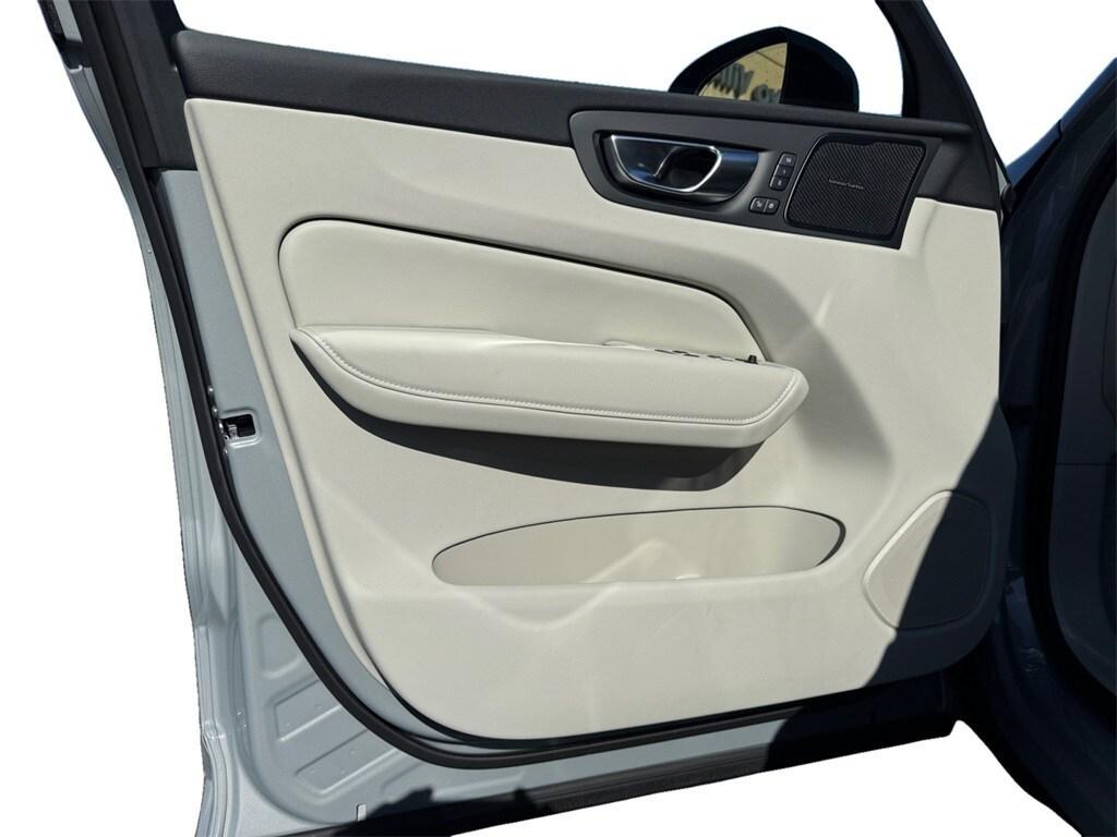 new 2026 Volvo XC60 car, priced at $64,484