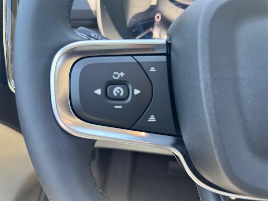 new 2025 Volvo XC40 car, priced at $48,335