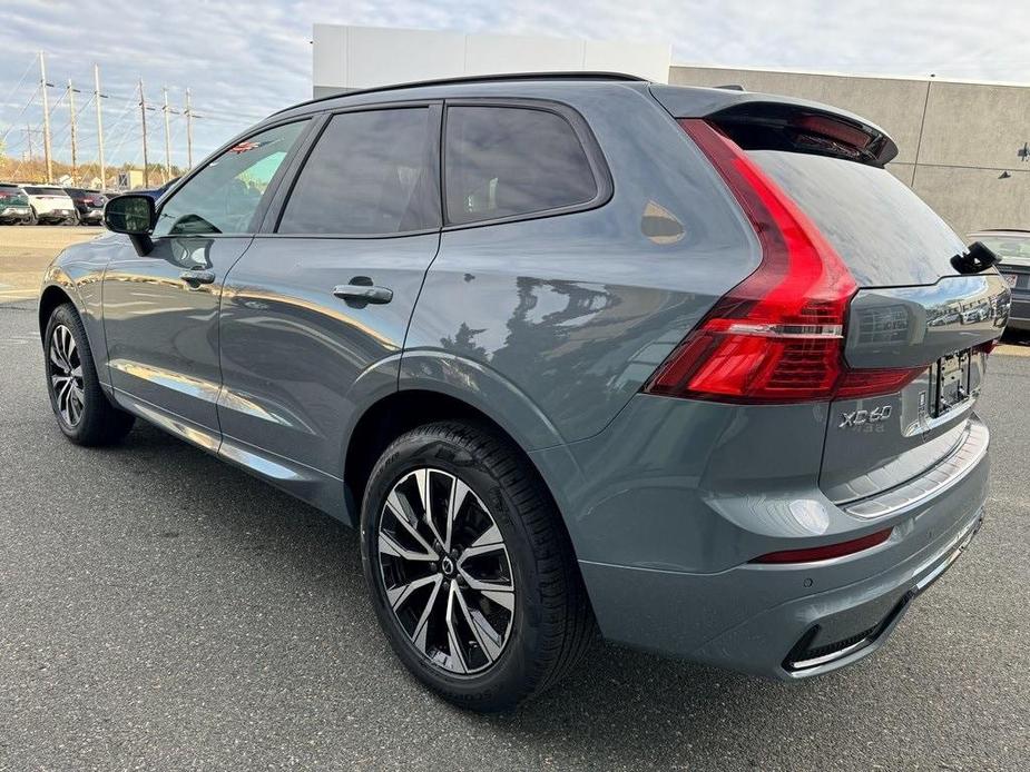 new 2024 Volvo XC60 car, priced at $50,740