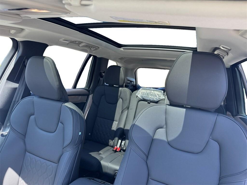 new 2025 Volvo XC90 car, priced at $68,245