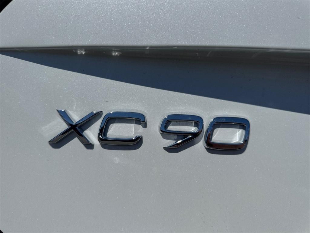 new 2025 Volvo XC90 car, priced at $68,245