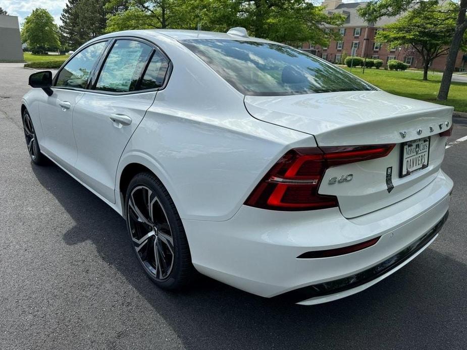 new 2024 Volvo S60 car