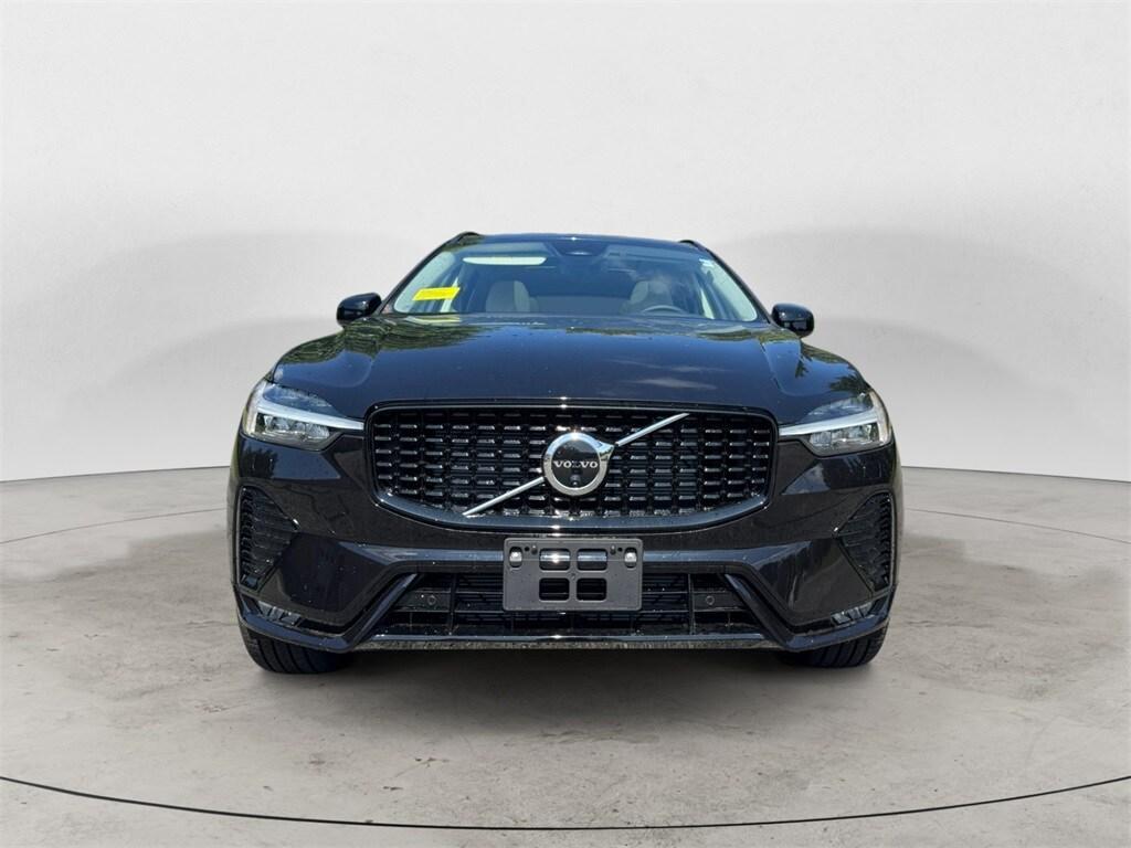 new 2025 Volvo XC60 car, priced at $62,995