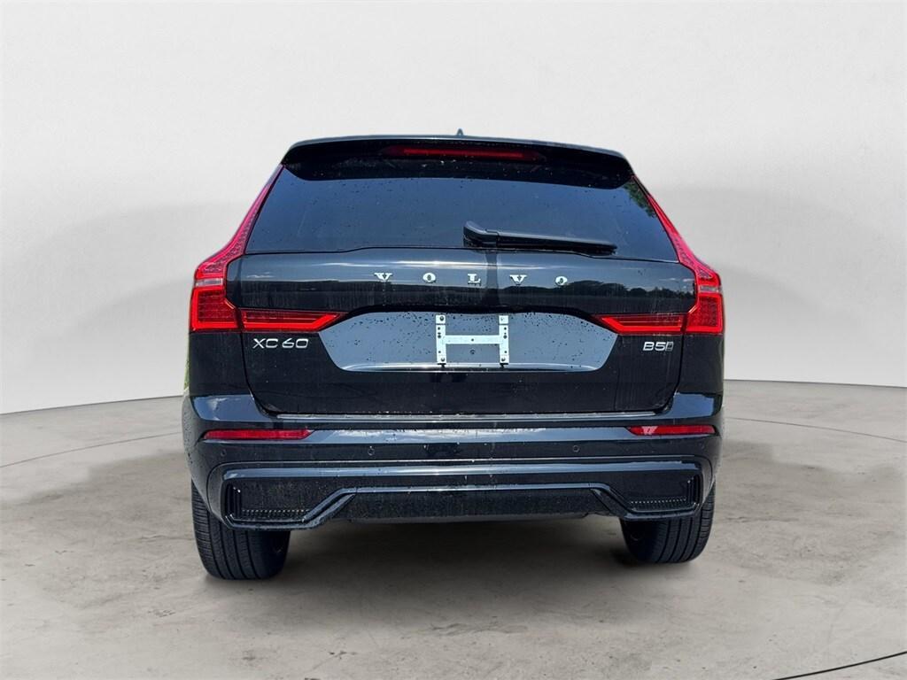 new 2025 Volvo XC60 car, priced at $62,995