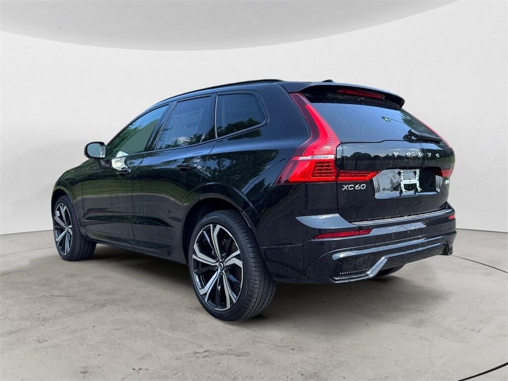 new 2025 Volvo XC60 car, priced at $62,995