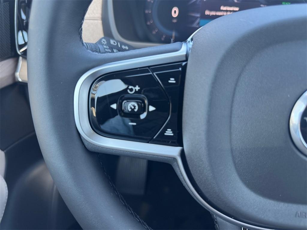 new 2025 Volvo XC90 Plug-In Hybrid car, priced at $77,895