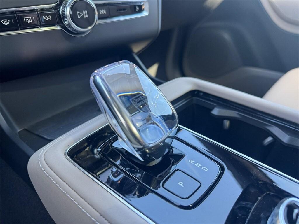 new 2025 Volvo XC90 Plug-In Hybrid car, priced at $77,895