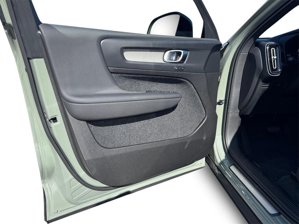 new 2025 Volvo EX40 car, priced at $61,015