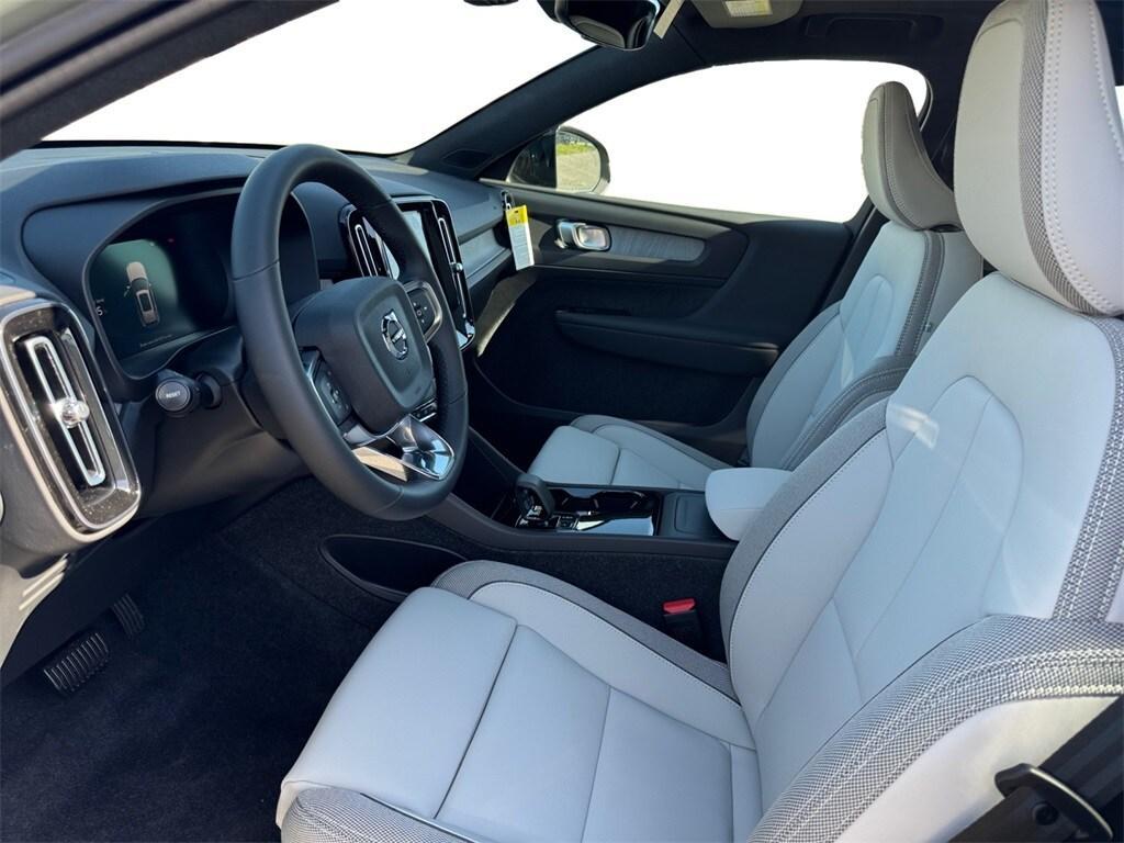 new 2025 Volvo EX40 car, priced at $61,015