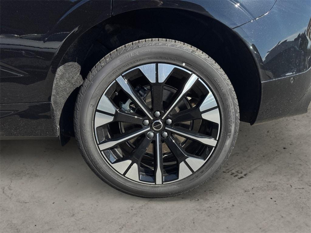 new 2026 Volvo XC60 Plug-In Hybrid car, priced at $74,984