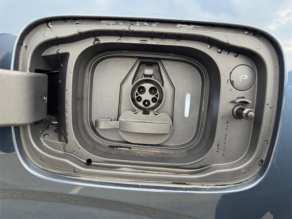new 2025 Volvo EX90 car
