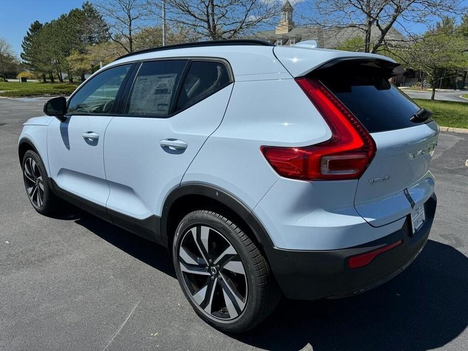 new 2024 Volvo XC40 car, priced at $52,410