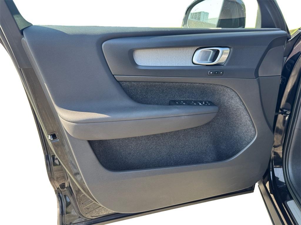 used 2023 Volvo XC40 car, priced at $34,655
