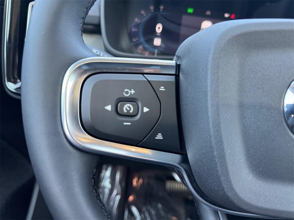 used 2023 Volvo XC40 car, priced at $34,655