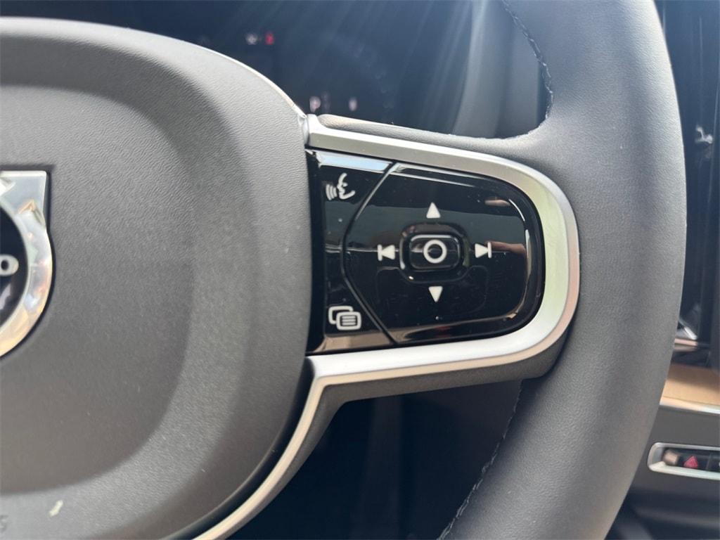 new 2026 Volvo XC60 car, priced at $58,909