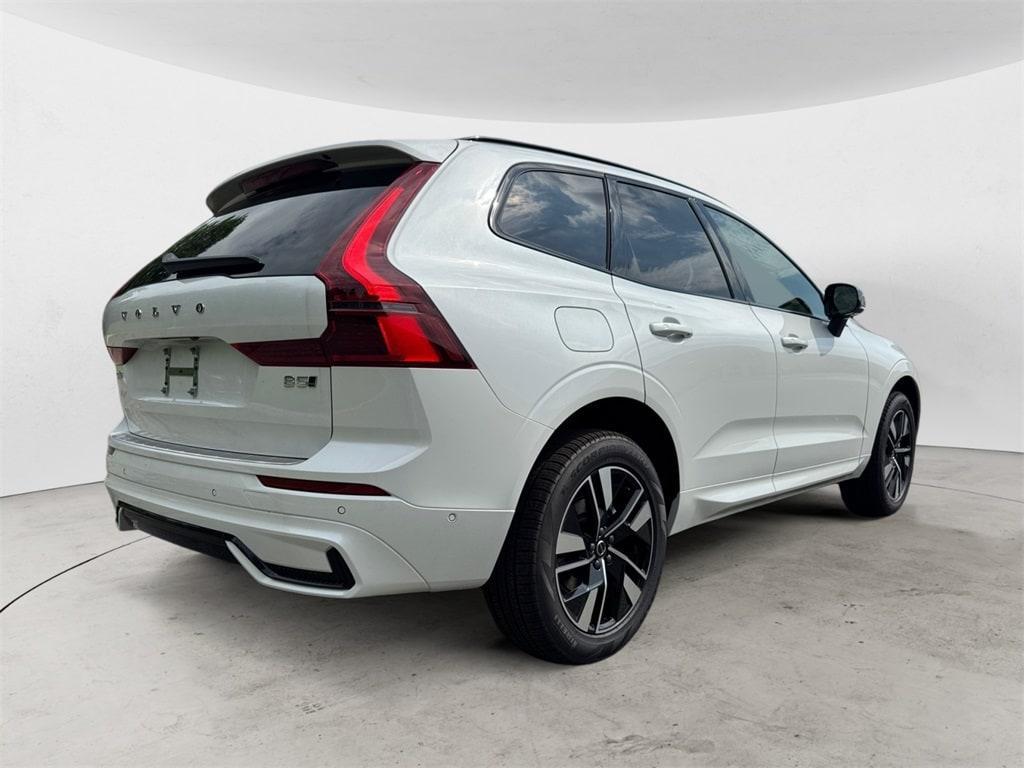 new 2026 Volvo XC60 car, priced at $58,909
