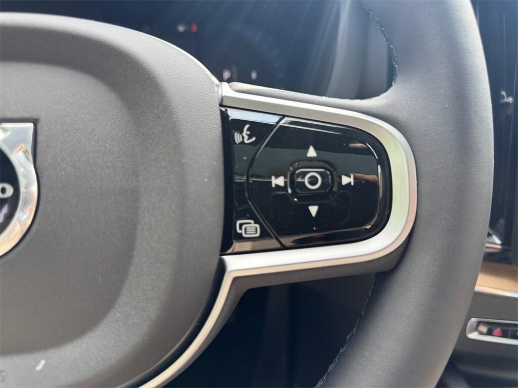 new 2026 Volvo XC60 car, priced at $58,360