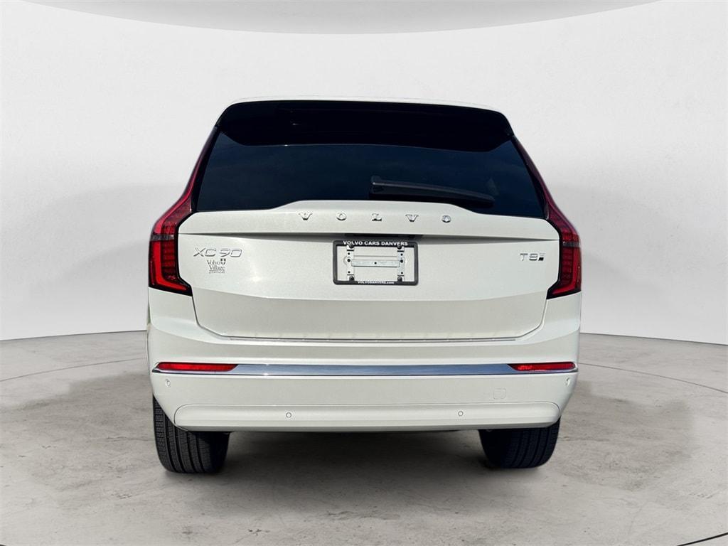 new 2025 Volvo XC90 Plug-In Hybrid car